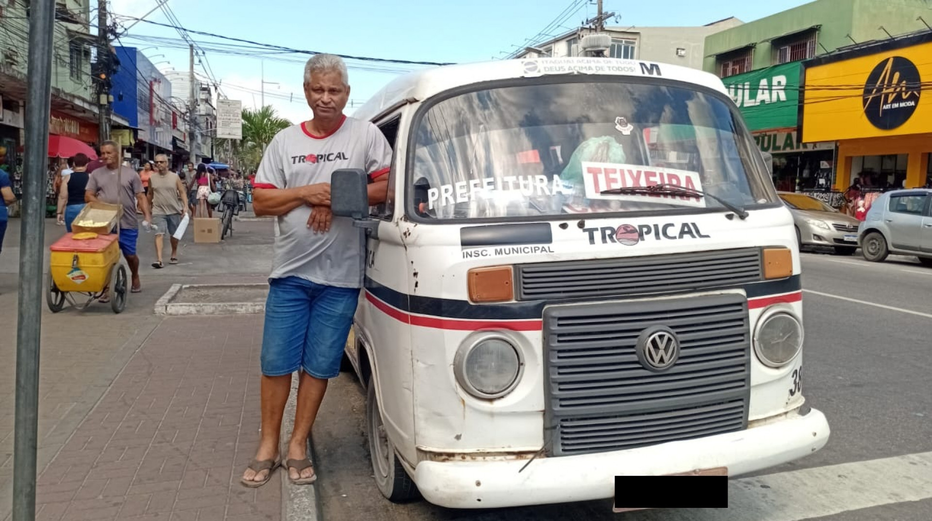 Manoel Correa é motorista de transporte alternativo e já gastou R$ 300 por mês com o pedágio - Acervo pessoal