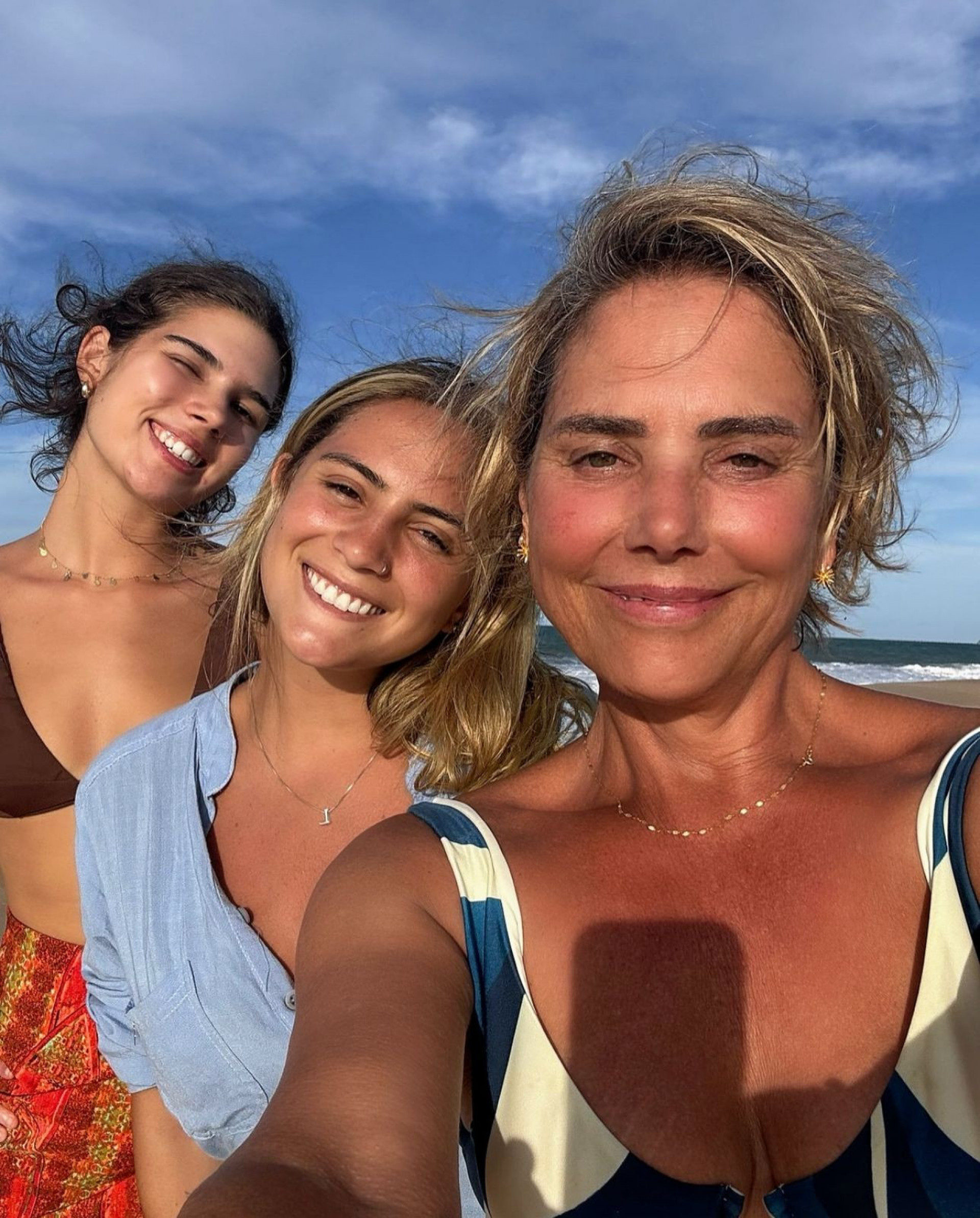 Heloisa Périssé exibe registros ao lado das filhas, Luísa e Antônia  - Reprodução Instagram