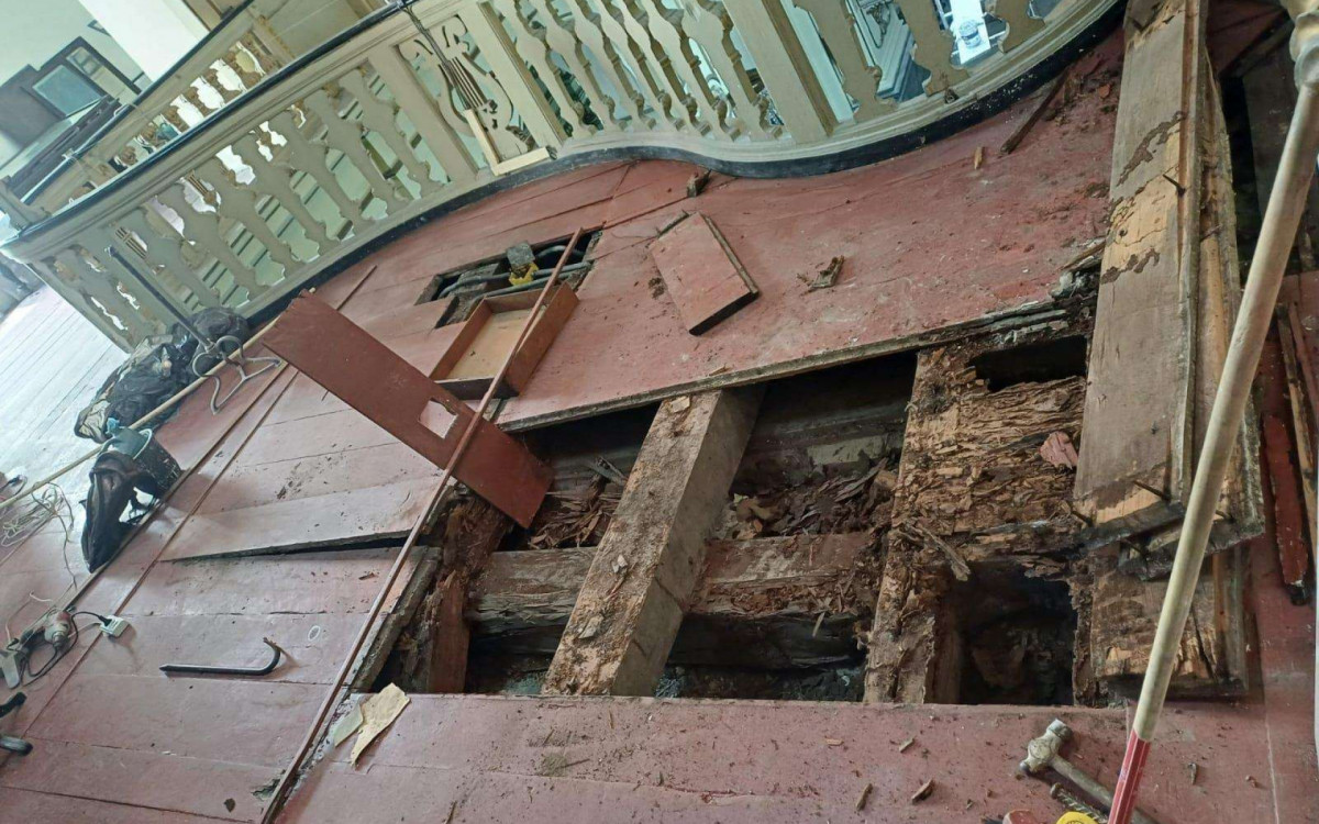 Coro da Igreja de Nossa Senhora da Concei&ccedil;&atilde;o e Boa Morte ficou repleto de cupins