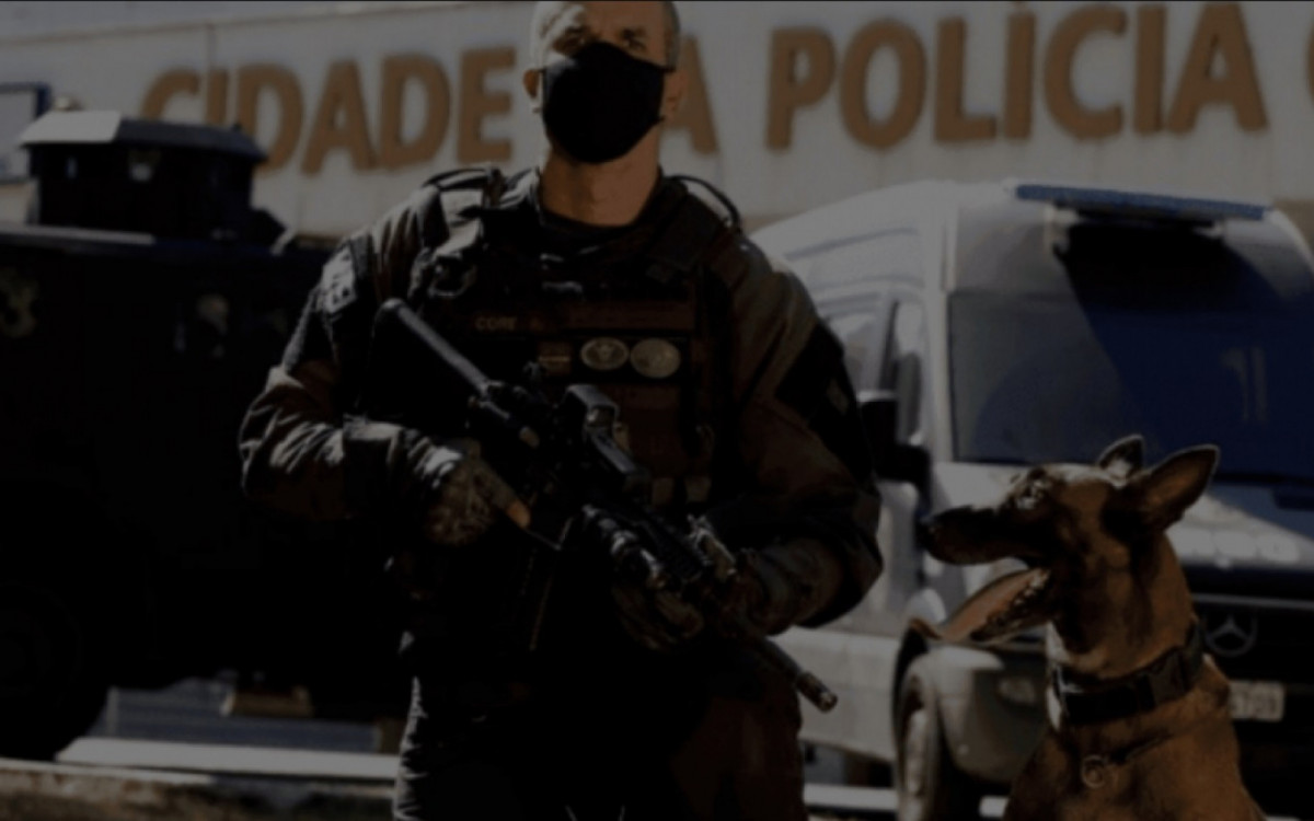 Policiais civis do Rio e de São Paulo deflagraram ontem uma operação conjunta contra uma rede de lavagem de dinheiro a serviço das duas maiores facções criminosas do país