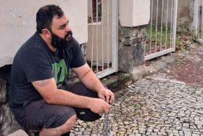 Comerciante do Grajaú lamenta prejuízo de R$ 10 mil ao ter obra em bar furtada: 'Impotente'