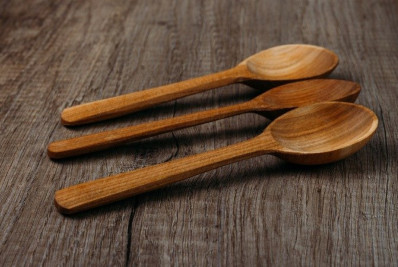 Fim da colher de pau? Foco de contaminação por fungos e bactérias, utensílio deve sair das cozinhas brasileiras 