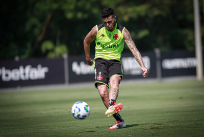 Vasco adota cautela em relação a minutagem de Adson após cirurgia