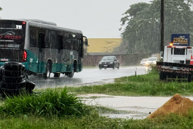 Chuva forte atinge Macaé e Defesa Civil reforça alerta de segurança