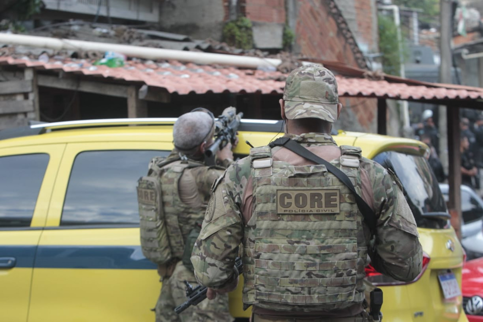 Policiais civis atuam no Morro do Fallet durante operação contra o Comando Vermelho - Reginaldo Pimenta/Agência O DIA
