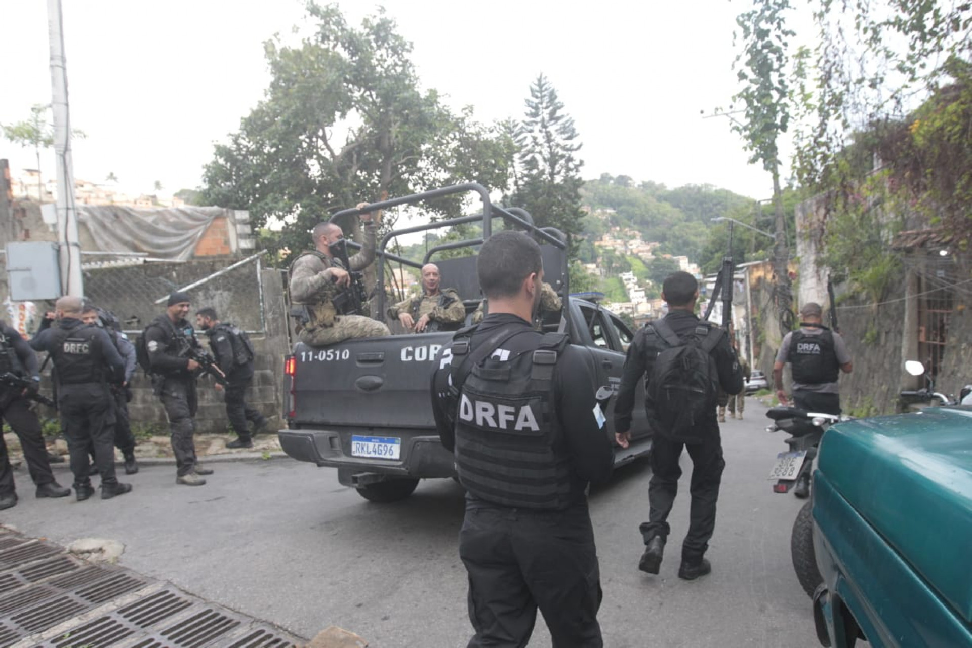 Policiais civis atuam no Morro do Fallet durante operação contra o Comando Vermelho - Reginaldo Pimenta/Agência O DIA