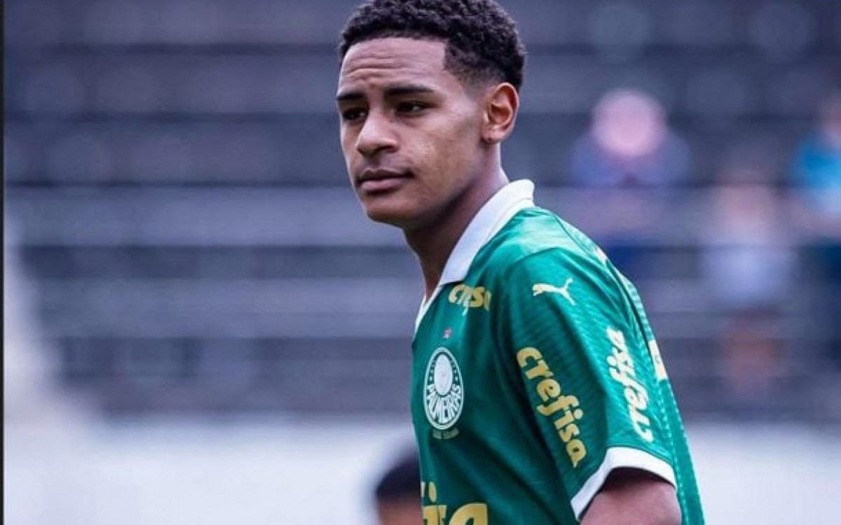 Agenciado pelo pai de Endrick, promessa do Palmeiras estreia no time Sub-17