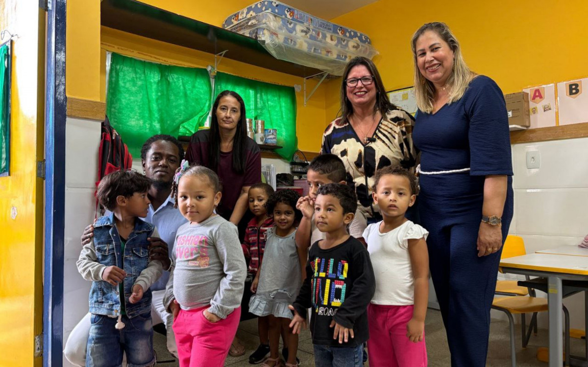 A secretária Caroline Ontiveros realizou uma vistoria nas escolas Darcílio Ayres Raunheitti e Marcos Félix Pereira e acompanhou a qualidade da merenda oferecida aos alunos