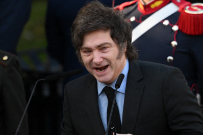 Milei ataca a imprensa e chama jornalistas de 'lixo humano'