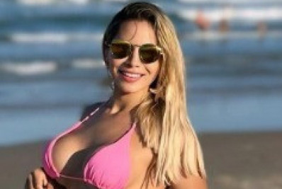 Musa do Olimpia exibe corpão em biquíni rosa e recebe elogios: 'Linda'