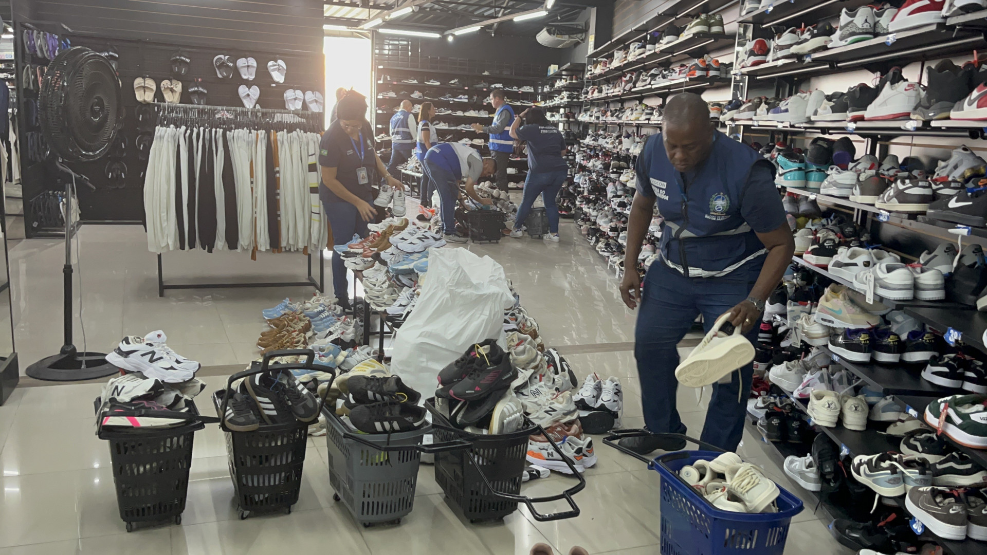 Loja em Nova Igua&ccedil;u vendia produtos sem nota fiscal  - Divulga&ccedil;&atilde;o 