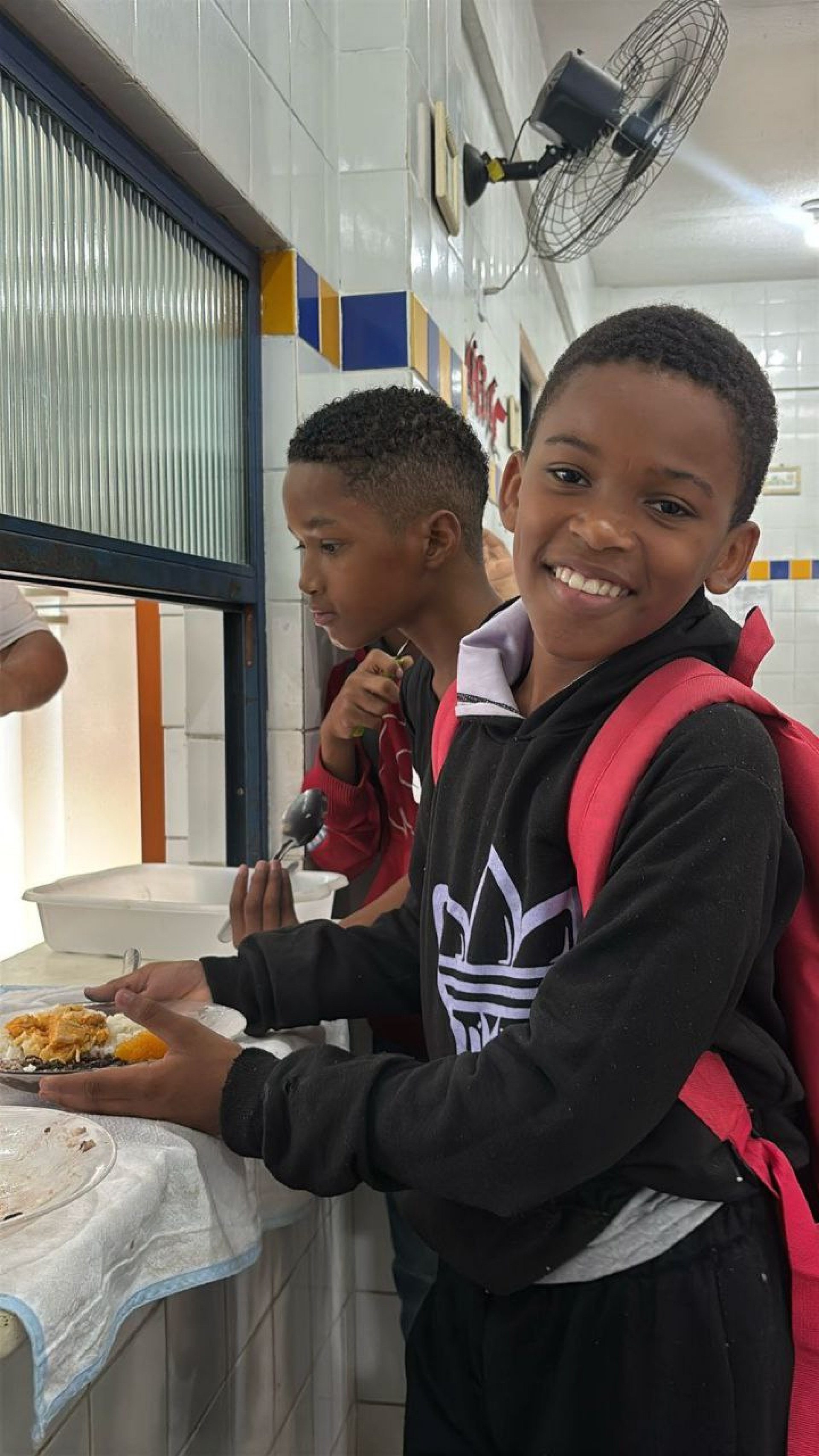 A a&ccedil;&atilde;o faz parte do compromisso da pasta em garantir uma alimenta&ccedil;&atilde;o nutritiva e adequada para o desenvolvimento dos alunos - Divulga&ccedil;&atilde;o / PMJ