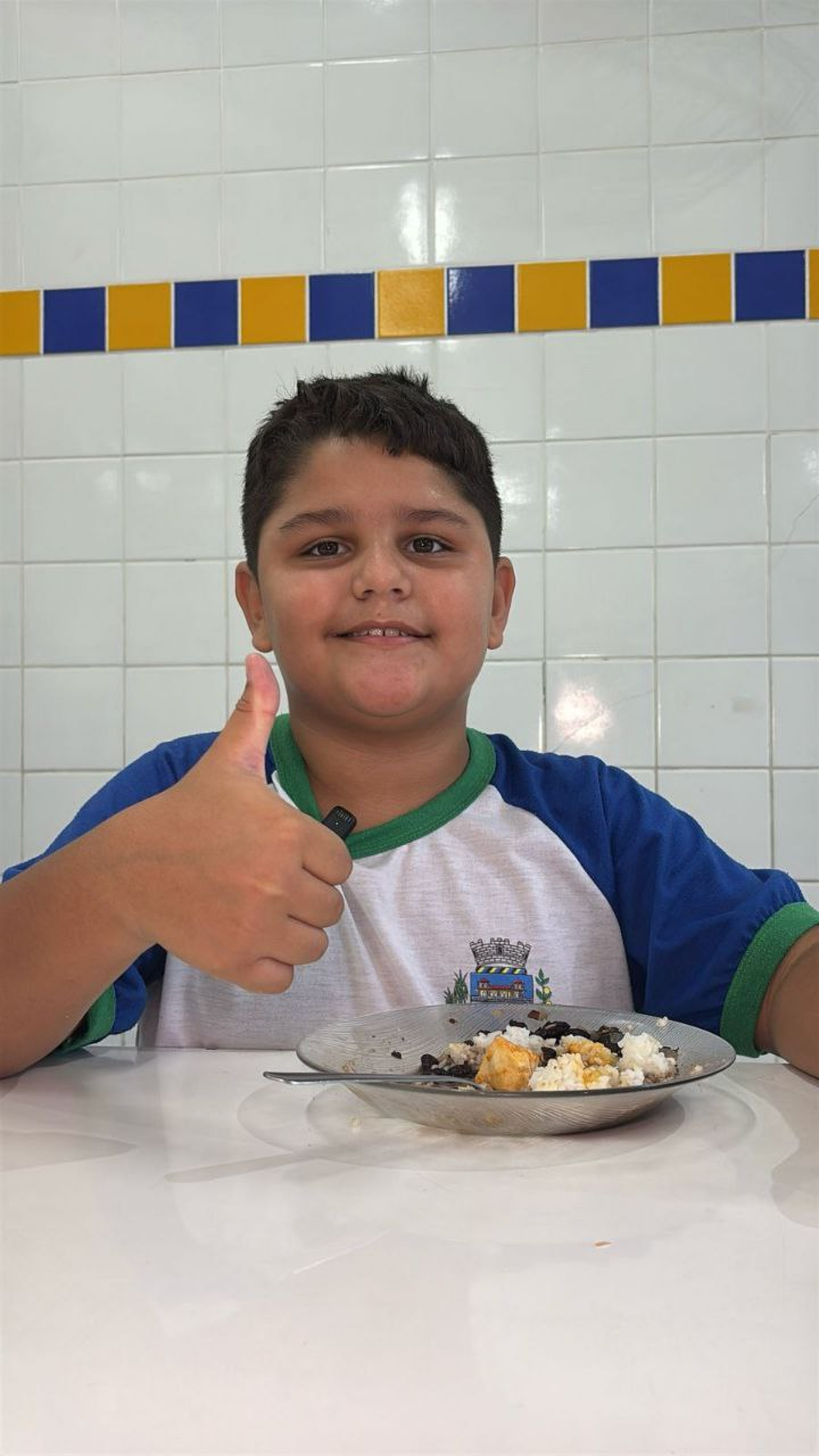 A alimenta&ccedil;&atilde;o escolar nas 35 escolas do munic&iacute;pio contam com sete refei&ccedil;&otilde;es di&aacute;rias aos alunos em per&iacute;odo integral e cinco aos alunos de meio per&iacute;odo - Divulga&ccedil;&atilde;o / PMJ