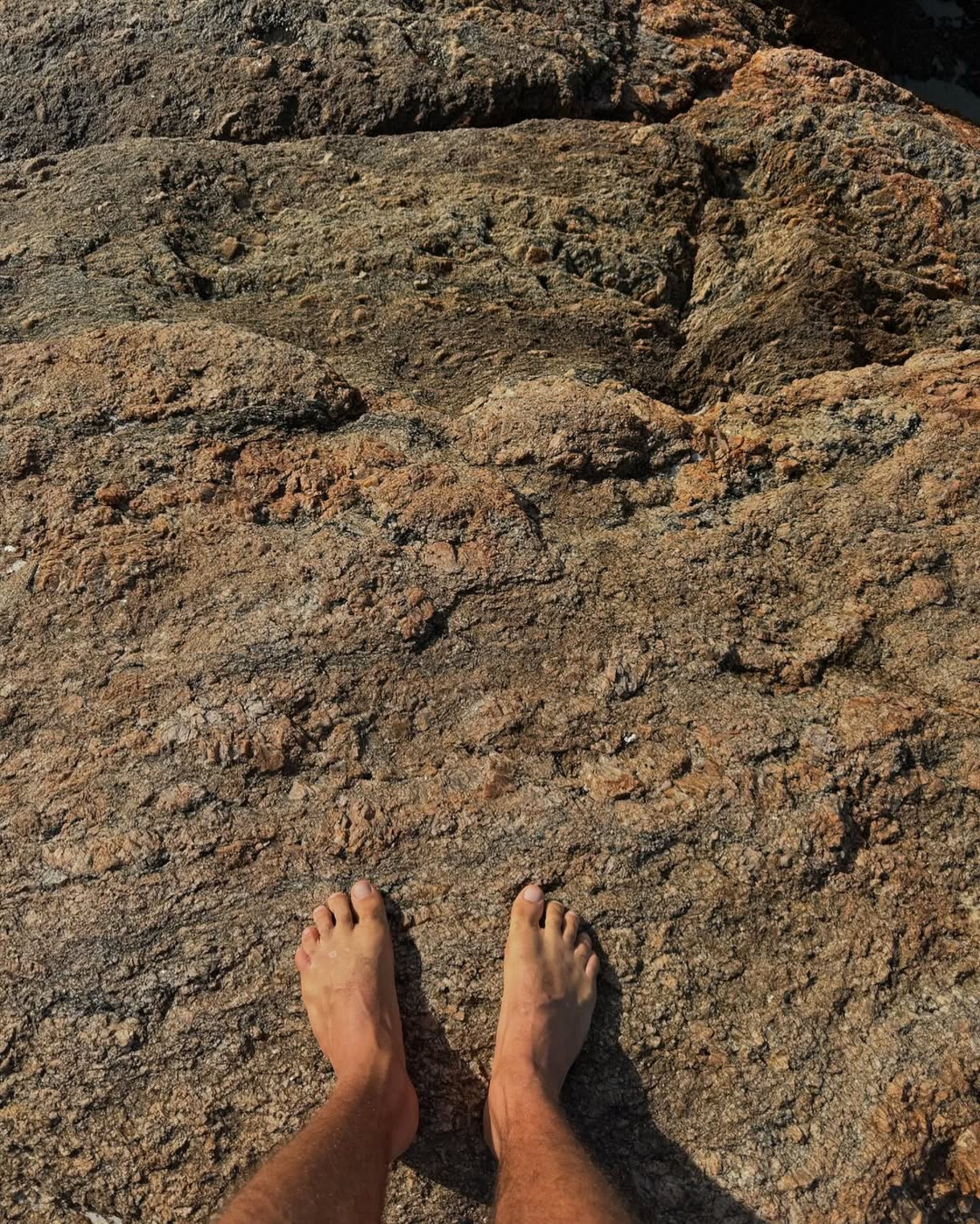 Cauã Reymond aproveita momento de descanso em praia, nesta quinta-feira (10) - Reprodução / Instagram