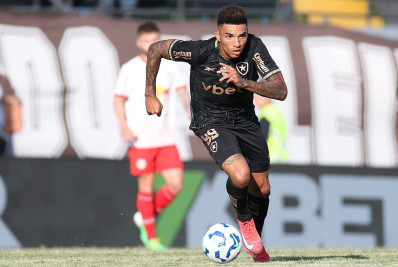 Igor Jesus reconhece má atuação do Botafogo e garante: 'Vamos melhorar'