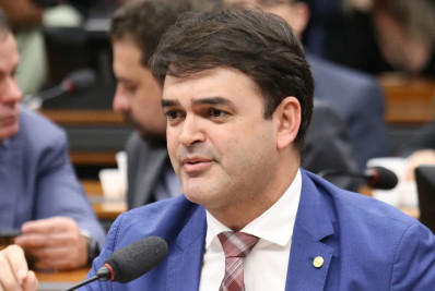 Presidente da Comissão do IR prevê votação na Câmara em agosto