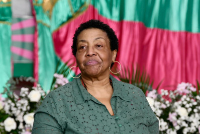 Presidente Guanayra Firmino é aclamada para segundo mandato na Mangueira