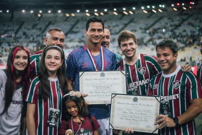 Antes de jogo do Fluminense, Ganso recebe título de cidadão honorário do Rio