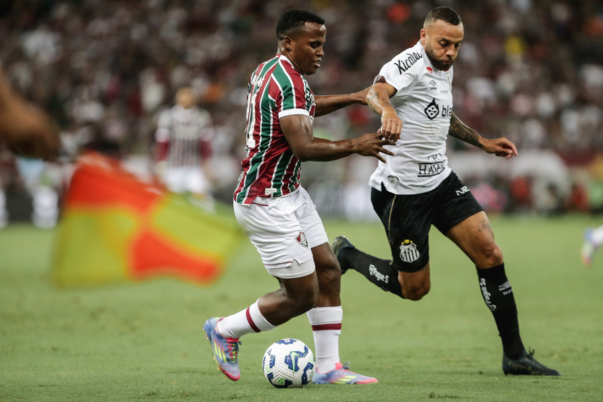 Fluminense e Santos se enfrentaram no Maracanã - Lucas Mercon / Fluminense