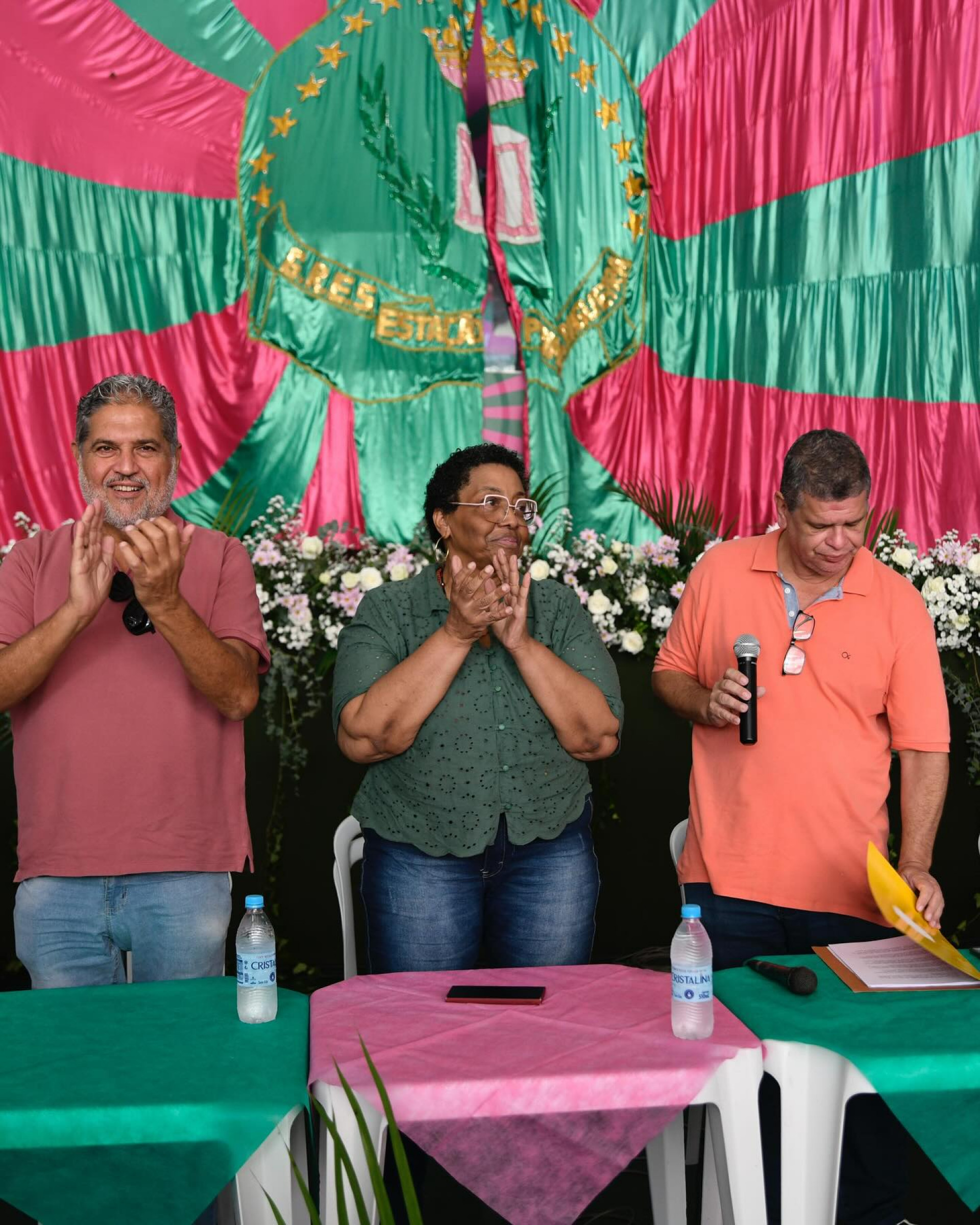 A cerimônia de aclamação aconteceu na quadra da Verde e Rosa - Divulgação