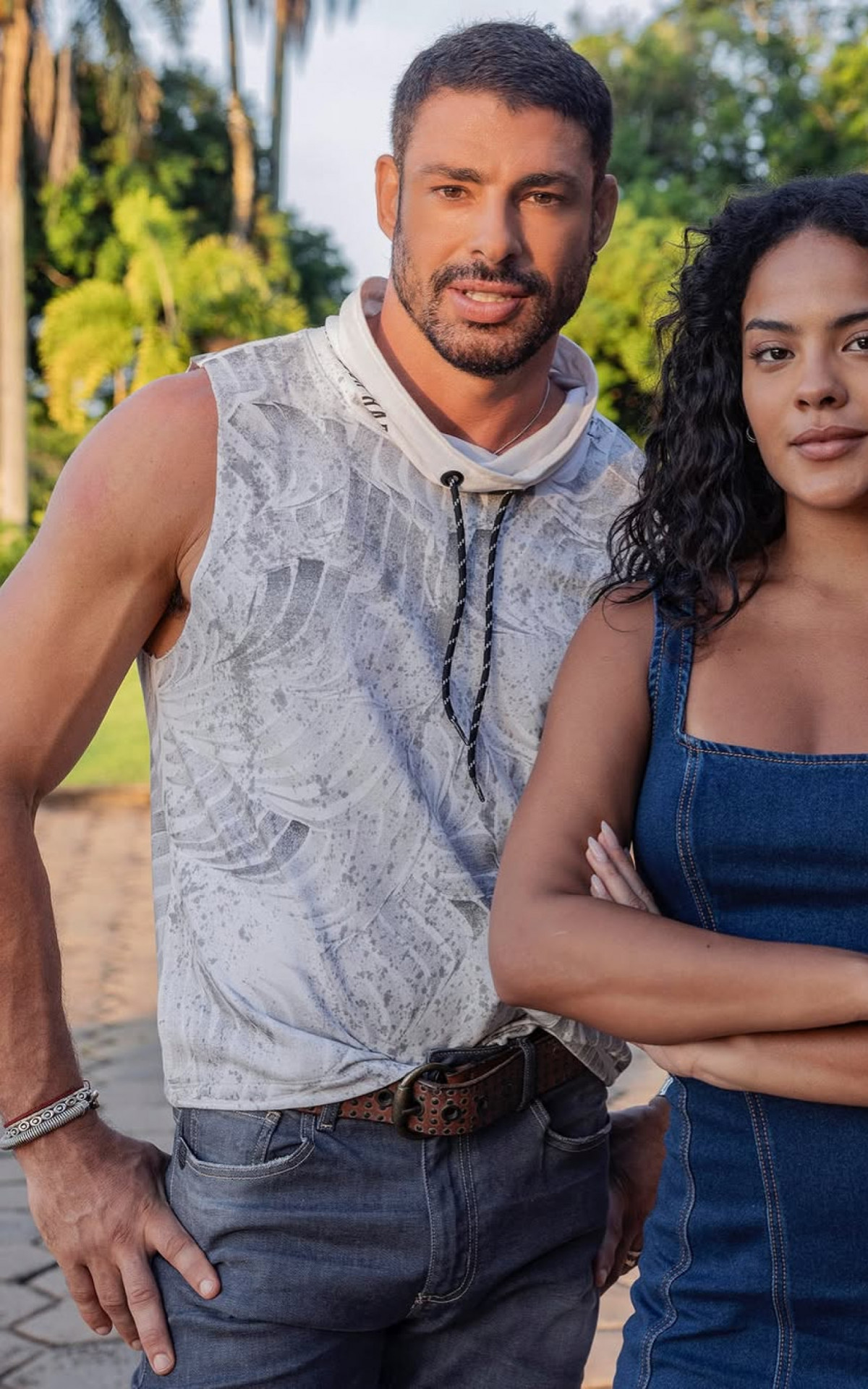 Cauã Reymond e Bella Campos são César e Maria de Fátima em 'Vale Tudo' - Reproduçã/Instagram