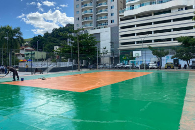 Prefeitura de Três Rios revitaliza quadra da Praça Juscelino Kubitschek