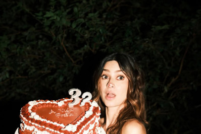 Thaila Ayala comemora aniversário ao lado de amigos famosos e família: 'Presente maior não há'