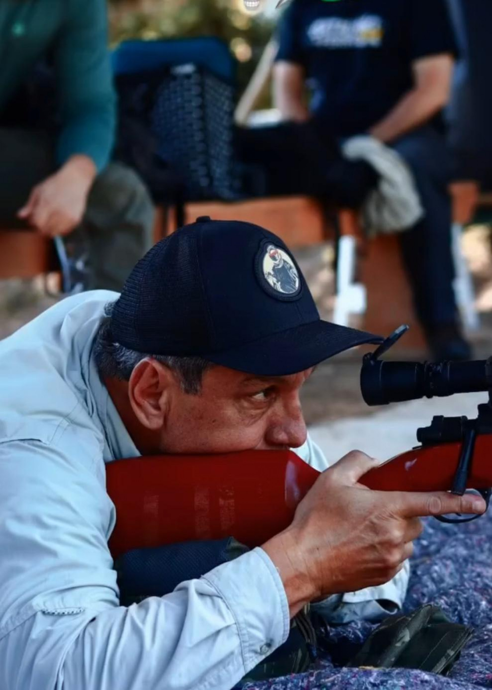 Em recente treinamento, Assombroso mostrou técnicas e habilidades, como a de respirar corretamente na hora do disparo