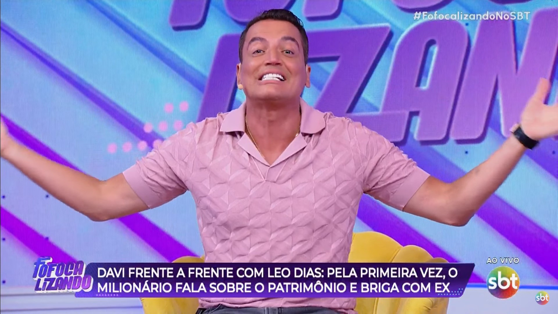 Leo Dias volta ao 'Fofocalizando', do SBT, após internação por pneumonia  - Reprodução / SBT