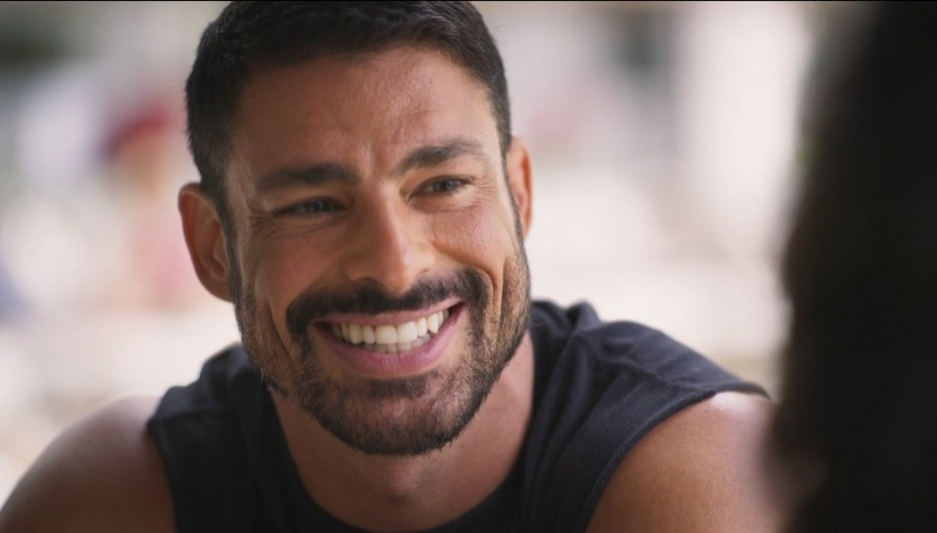 Cauã Reymond é César em 'Vale Tudo'