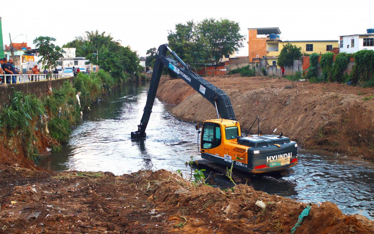 A dragagem do rio Botas livrou diversos bairros vizinhos das enchentes nas últimas chuvas