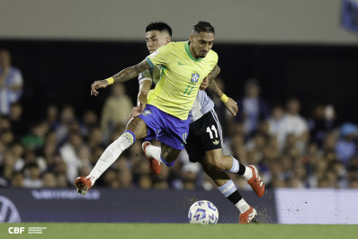 Raphinha quase jogou por seleção europeia: 'Passaporte não chegou'