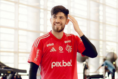 Rossi projeta clássico entre Flamengo e Vasco: 'Mando é deles, mas a casa é nossa'