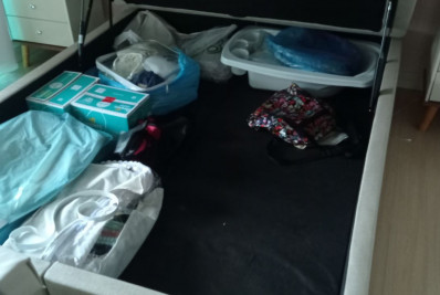 Mulher procurada por matar marido é presa escondida em cama box