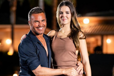 Eduardo Costa surge em foto rara com a filha e se declara: 'Eu te amo com toda a minha força'