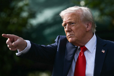 Trump culpa Biden por queda do PIB dos EUA