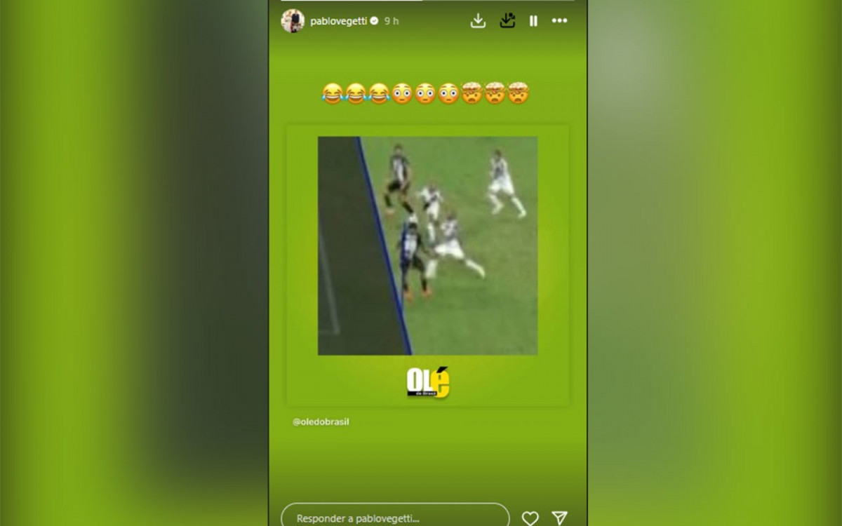 Vegetti, do Vasco, ironiza linha do VAR na análise do segundo gol do Ceará