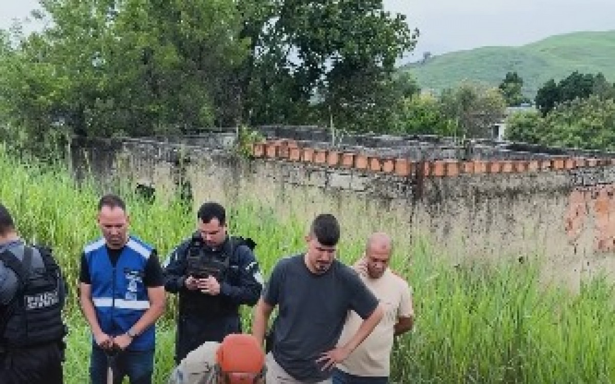 Agentes encontraram ossadas humanas no Morro da Caixa d'&Aacute;gua