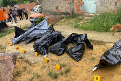 Operação da Prefeitura de Belford Roxo, Polícia Civil e Militar localiza cemitério clandestino do tráfico