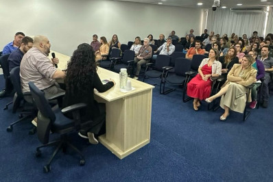 Inteligência artificial transforma a educação com novas diretrizes éticas e tecnológicas