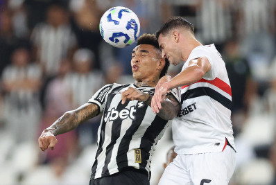 Igor Jesus marca na reta final e garante empate do Botafogo com o São Paulo