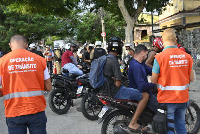 Prefeitura de Niterói fiscaliza motos adulteradas