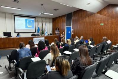 Lei de entrega voluntária de bebês em adoção é debatida em Caxias