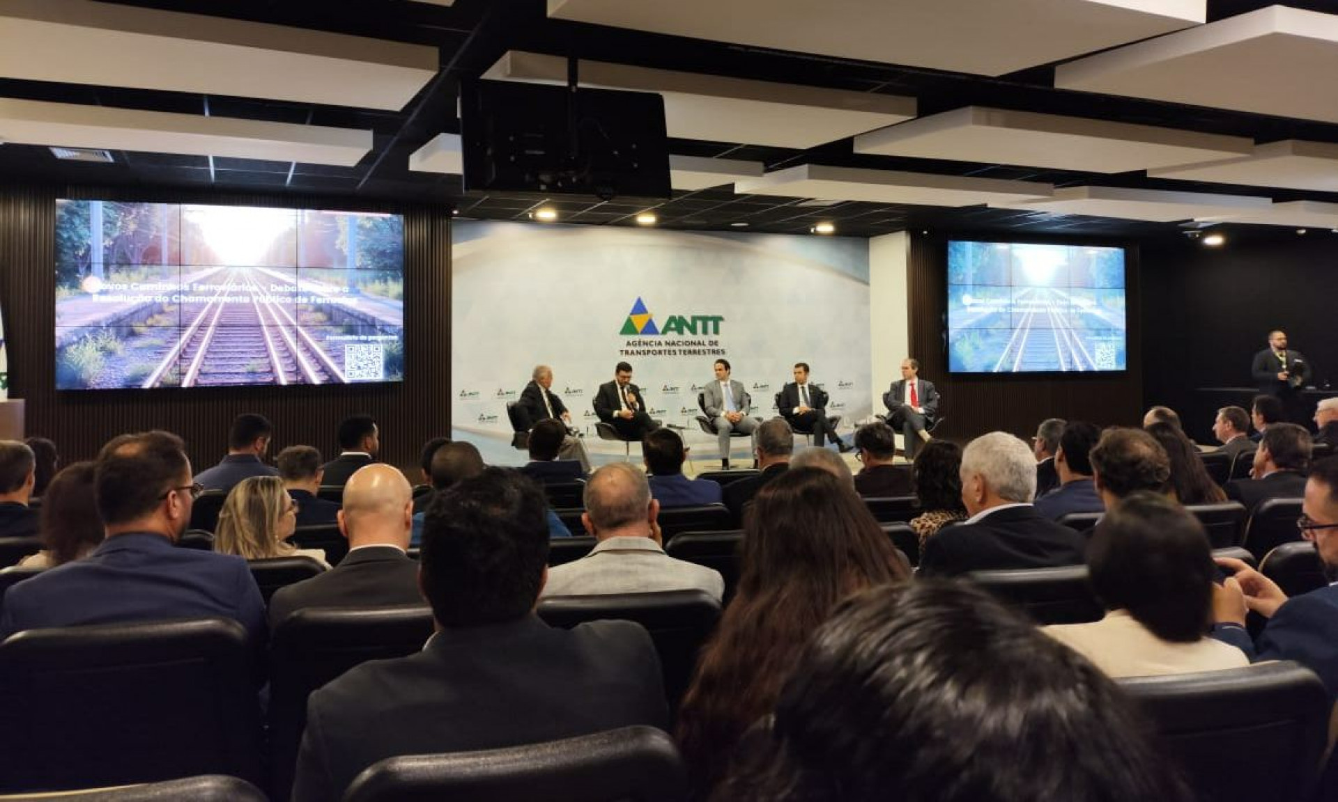 Governo Federal discute "Novos Caminhos Ferrovi&aacute;rios" - Divulga&ccedil;&atilde;o/PMAR