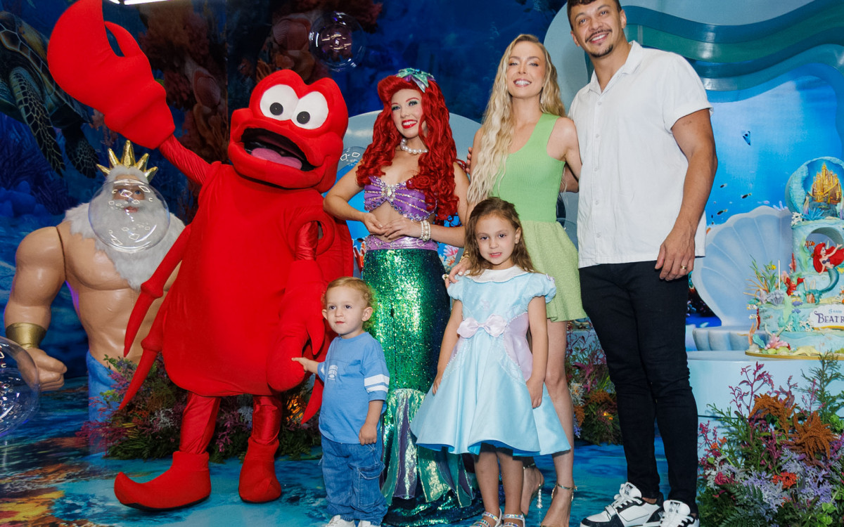 Tata Estaniecki e Júlio Cocielo comemoram o aniversário de 5 ans da filha, Beatriz