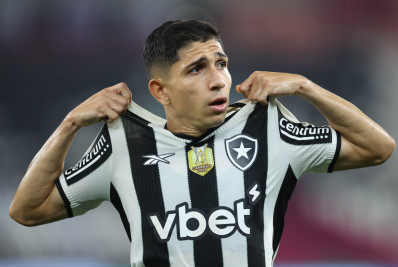 Savarino pede 'confiança' em Renato Paiva no Botafogo: 'Muito importante'