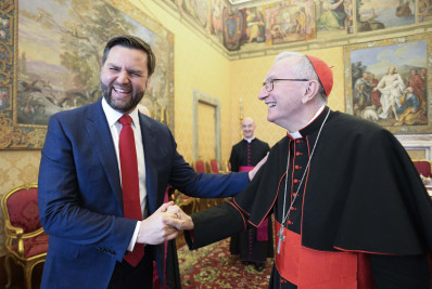 Vice-presidente dos EUA vai ao Vaticano na Páscoa após críticas duras do papa a Trump