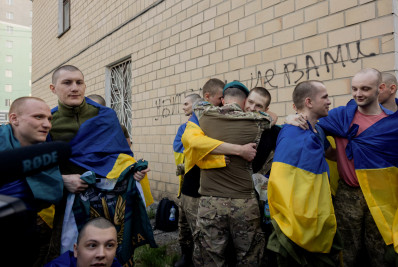 Rússia e Ucrânia realizam maior troca de prisioneiros da guerra