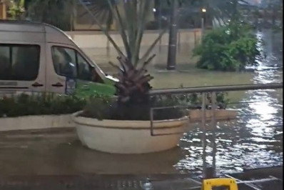 Vídeos: temporal com raios atinge Zona Norte e Região Metropolitana