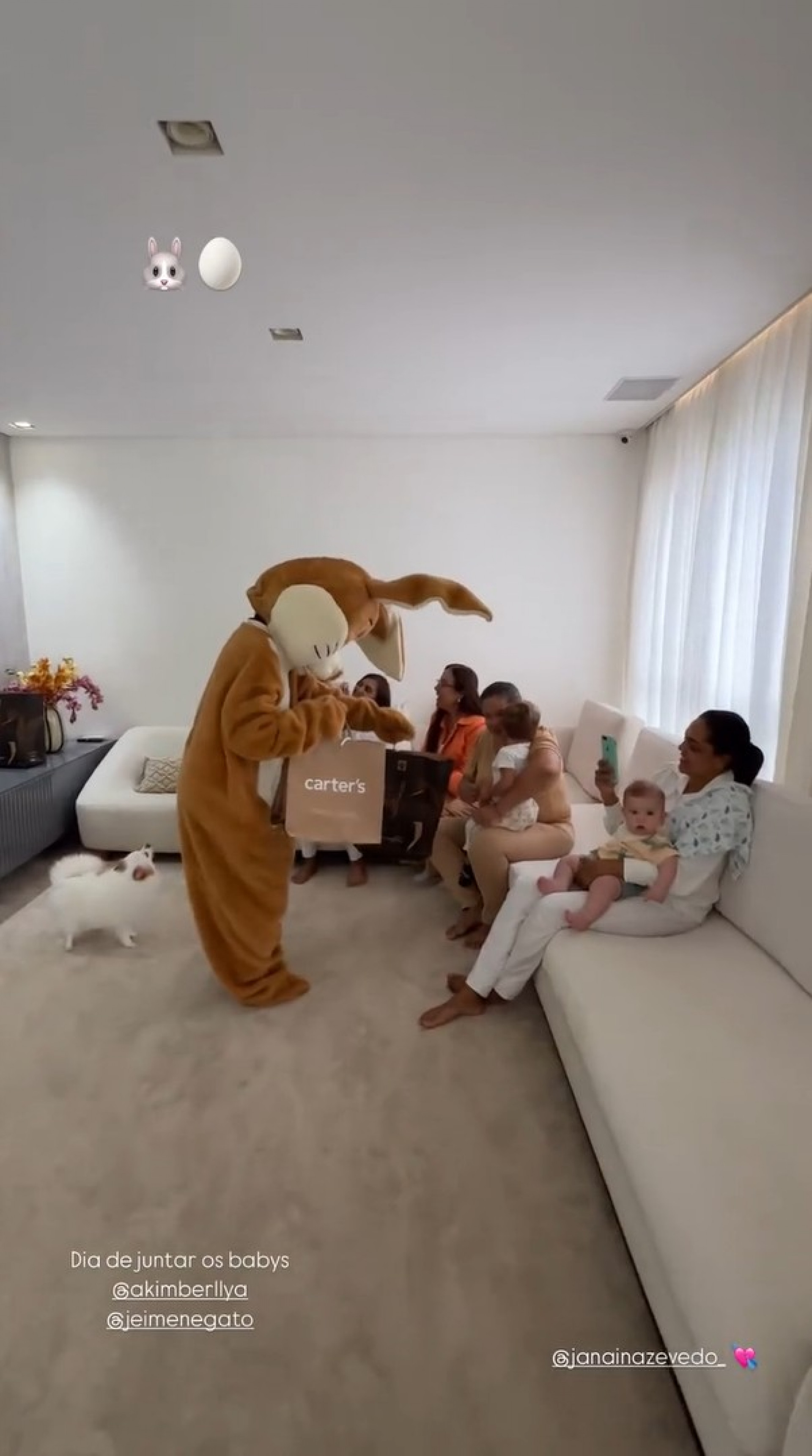 Amanda Kiberlly se fantasia de coelhinho da Páscoa para filha com Neymar - Reprodução / Instagram